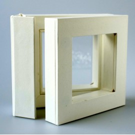 Подарочная коробка "Рамки 3D" TW 01 белые 50x50