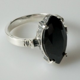 Žiedas su juodu Cirkoniu Ž113